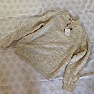 Super soft WindRiver pull over sweater. Size Large. Oatmeal with black specks.